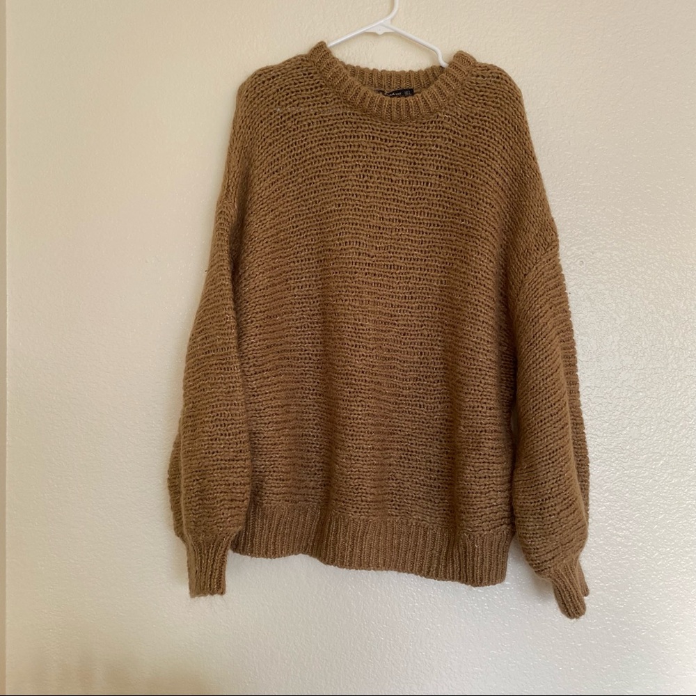 Zara Sweater Women’s Medium